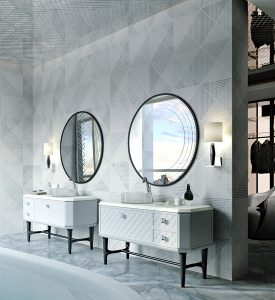 bathroom/sala da bagno. sono inquadrati due vanity della linea BELGIO con frontale cassetti in matelassé. specchi rotondi con 4 incisioni decorative